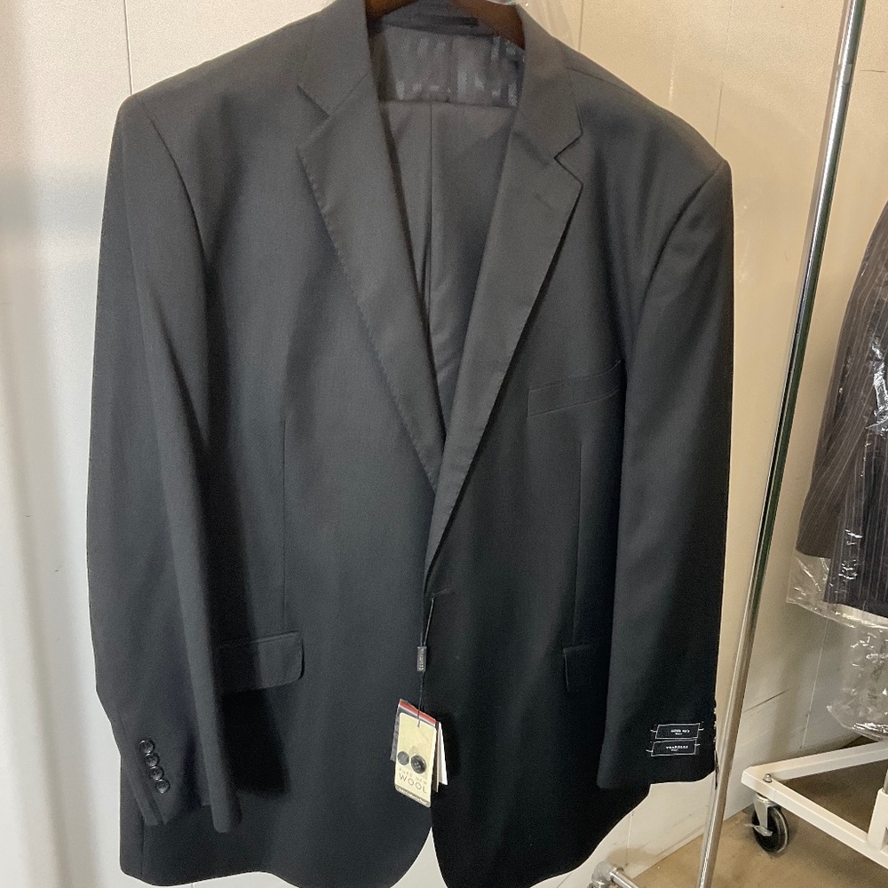 Black suit by TZARELLI size 50 Long